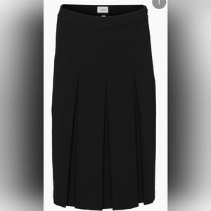 Wilfred Aritzia Skirt Size 8 Black